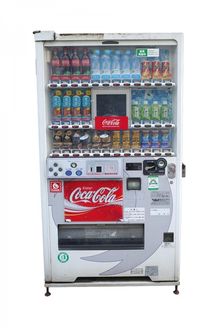 商品見本は新しめ、電源も入っているが全て売り切れ中の博物館的名品。