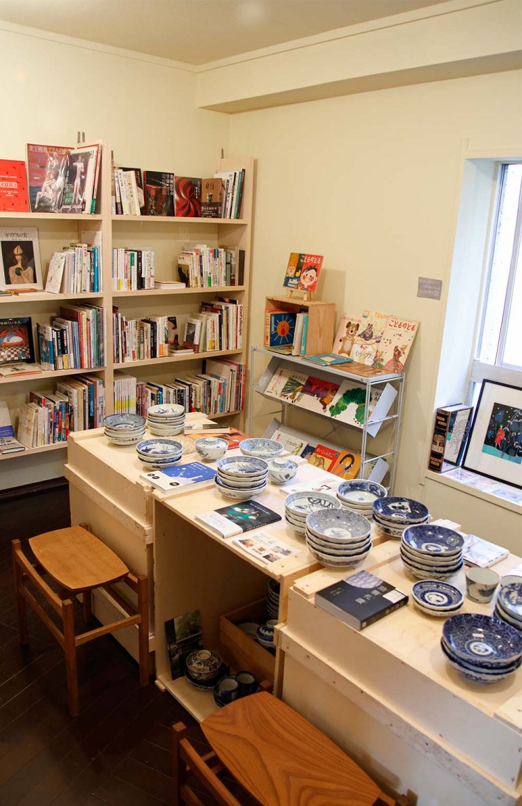 なます皿は300～1500円と値頃。