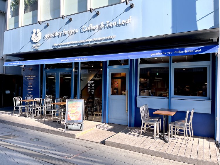 ヨーロッパの街にありそうな洗練された店舗。