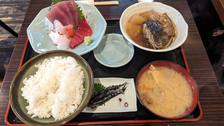 ブリ大根定食。