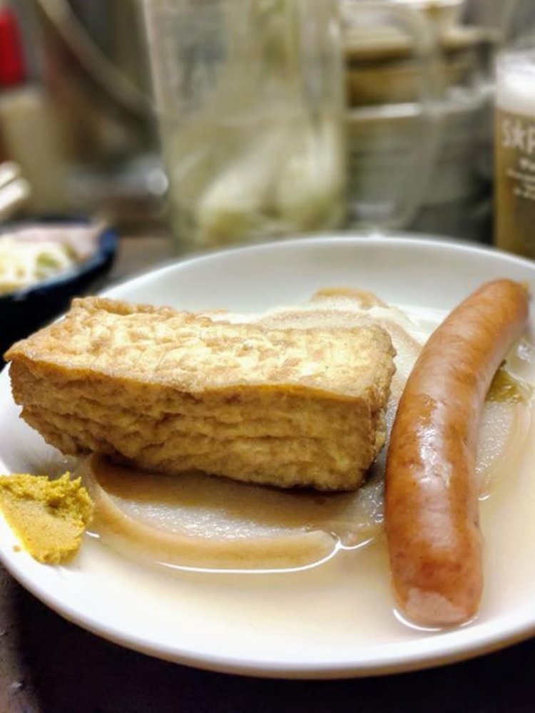 厚揚げ・ソーセージ・巻き麩。