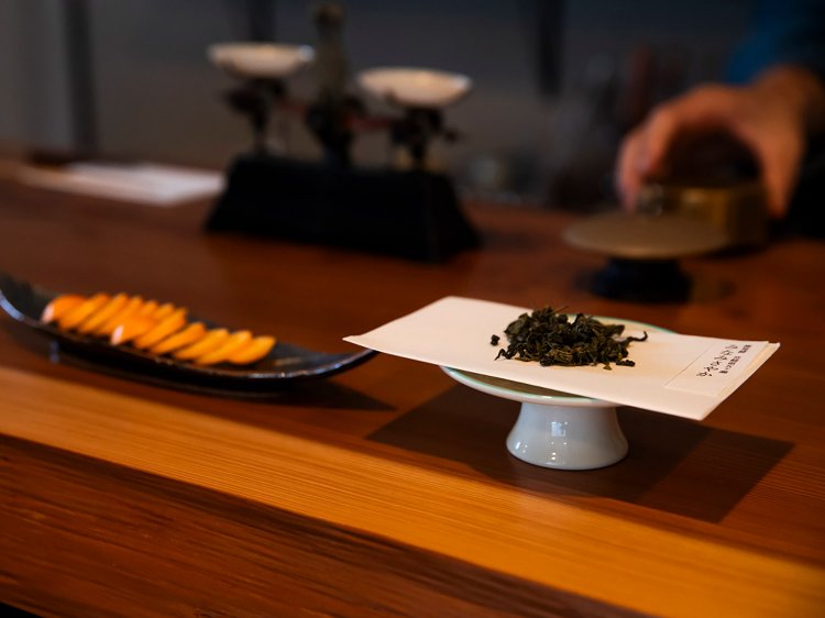 消費者と生産者が直接つながるきっかけになればと、茶葉はしっかりと紹介。メニューには生産者の名前も明記。