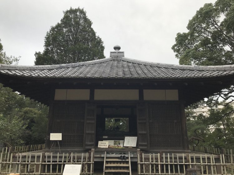 シンメトリーが美しい四聖堂。