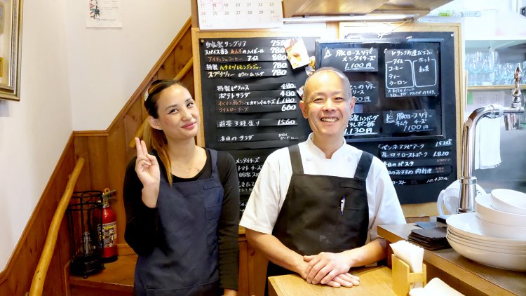 髙木さんとプレヤンカさんは、まるで親子のように仲がいい。2人とも川崎の街が大好きだ。