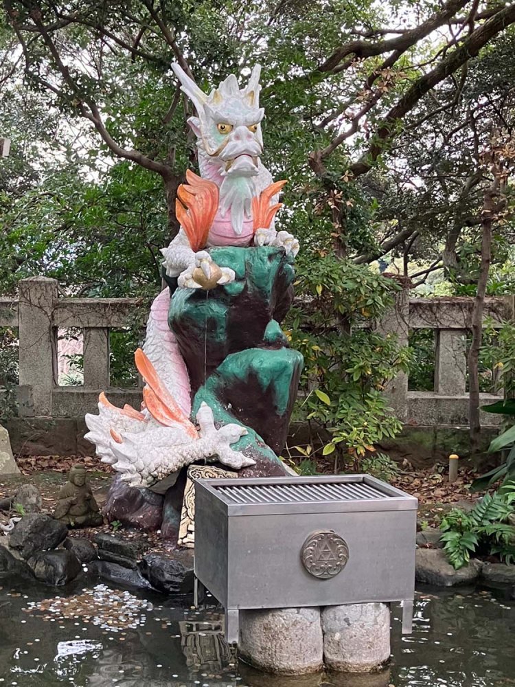 龍神は財宝福徳の神としても信仰されているとのこと。