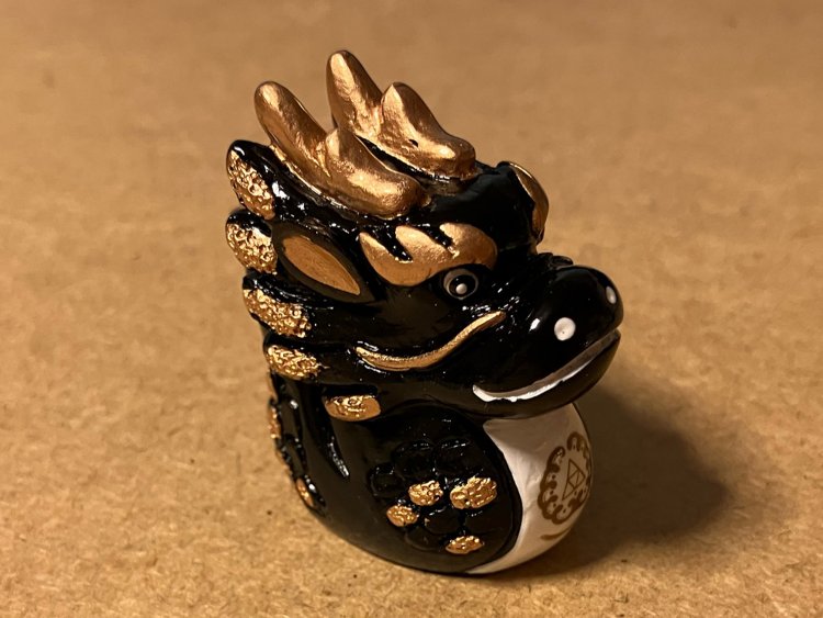 龍神みくじは緑、白、黒の3色があった。