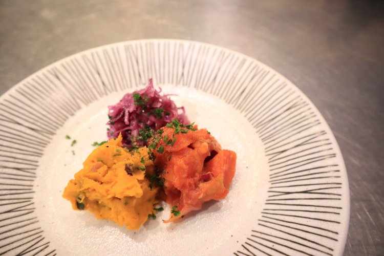 彩り鮮やかな、本日の前菜。