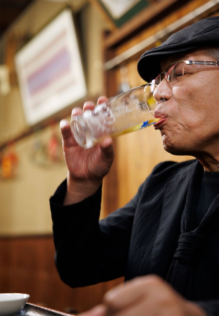 【散歩の達人】吉田類が愛するカウンター酒場