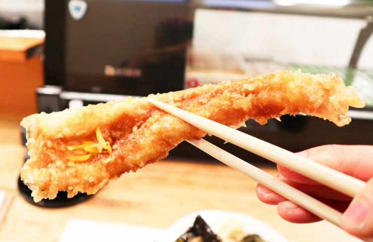 海老よりもさらに大迫力の穴子。さすが主役！存在感が違う。