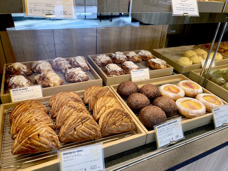 ショソンオポムなどヴィエノワズリーも自慢だ。うーわっ、どれもおいしそう！