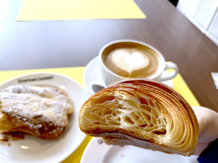 「オリジナルの小麦粉とイズニーバターを使っています。作り方もほかのパン屋さんとはちょっと違うゴントランのスペシャリテです」とのこと。