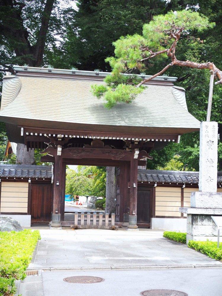 宝幢寺はカッパ伝説が残る寺。ご本尊は延命地蔵菩薩（秘仏）。
