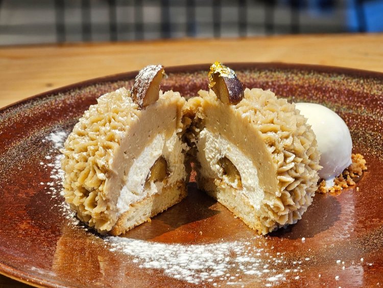 熊本県 球磨栗のモンブラン 1450円。