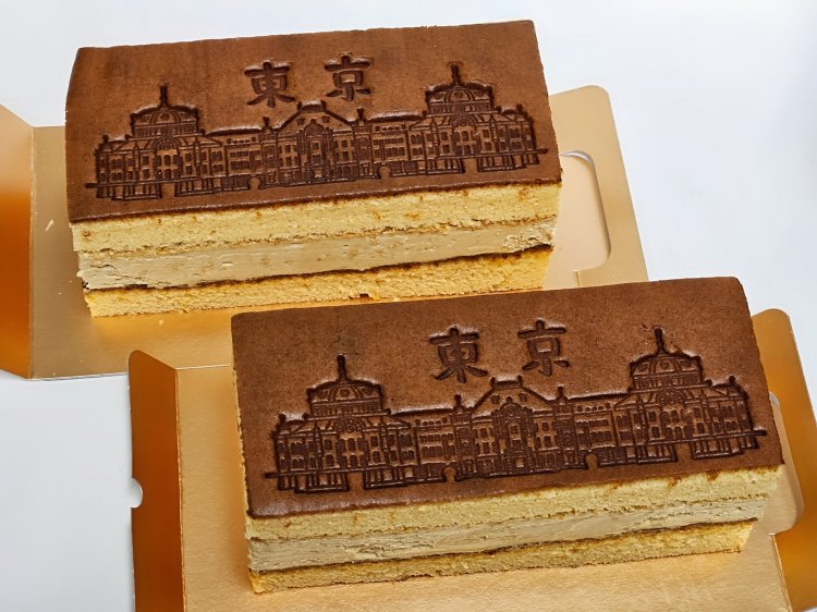 東京駅限定 東京生カステラサンド－東京駅－ 1ホール1800円。