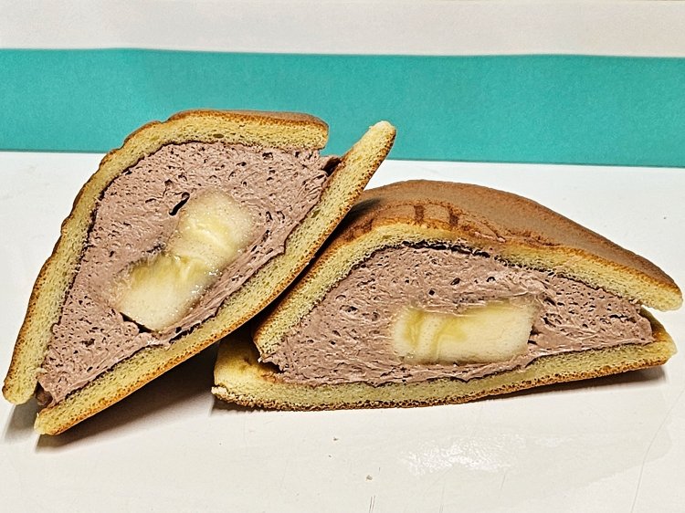 銀の鈴サンドパンケーキ チョコバナナ。