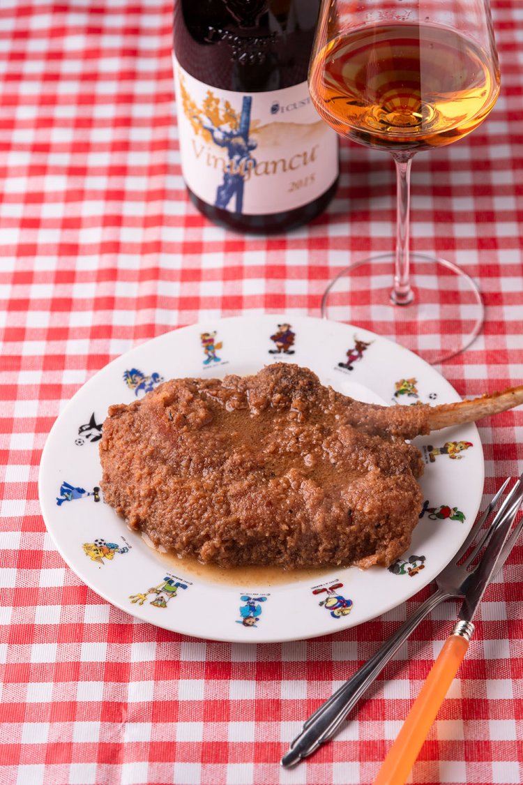 コトレッタ アッラ スポルカチョーネ2500円はイタリア風カツレツ。