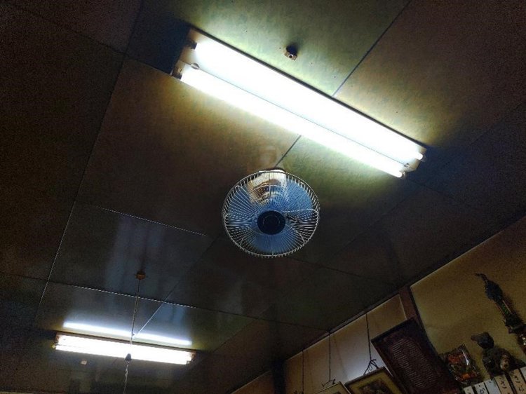 何とも言えない時間が流れる。