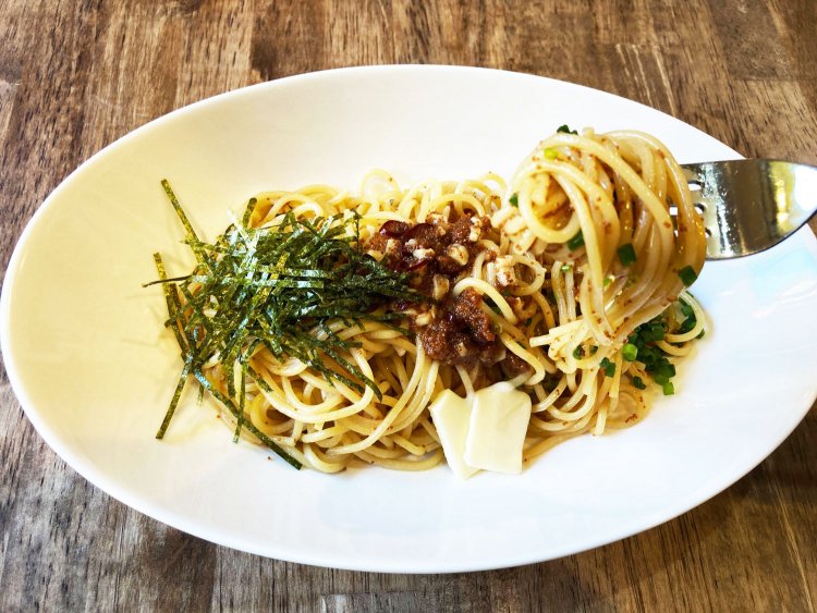 ふぐの子パスタ（和風ペペロン）は女性客に人気があるメニュー。素材の味を生かすために、癖のないシンプルな味わいのオイルを使用している。