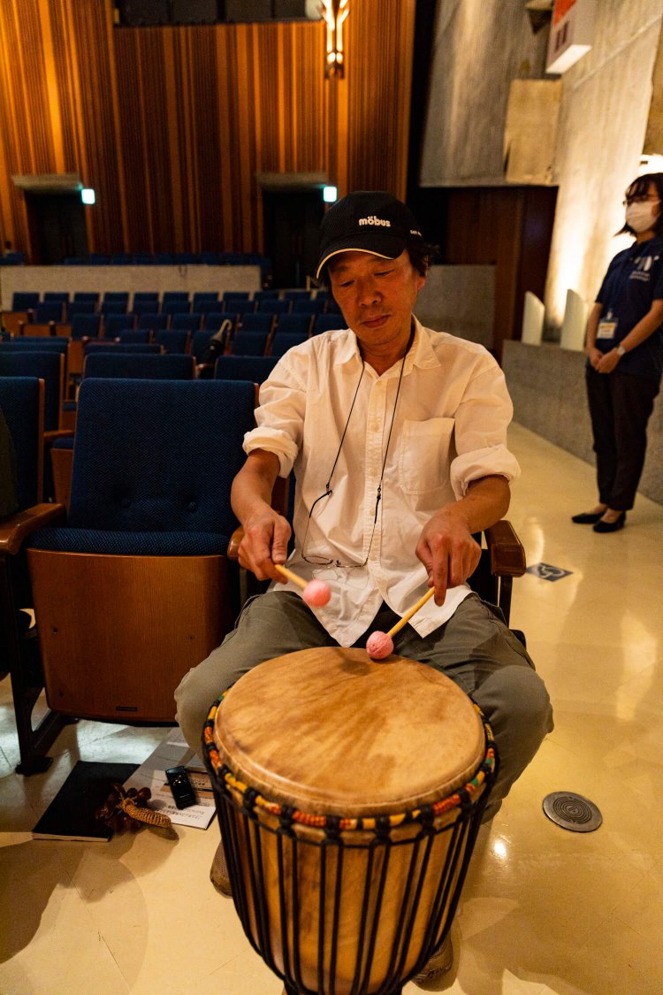 好きな太鼓を選んでいいということで、アフリカが起源のジャンベをゲット。