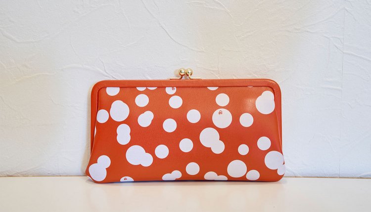 がま口長財布2万7500円。