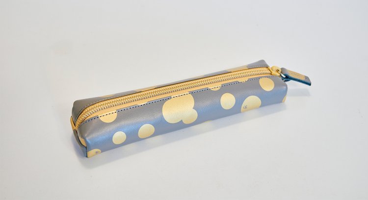 ペンケース6600円。
