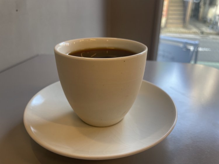 お出しいただいたコーヒー。カップも可愛い。