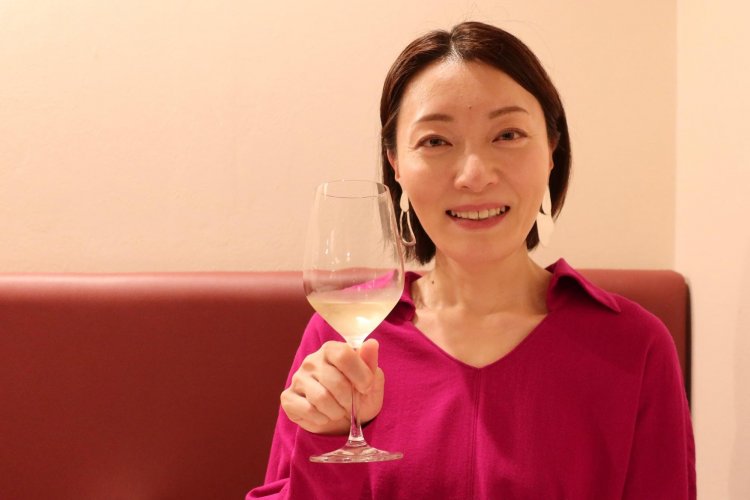 まずはスパークリングワインで乾杯！