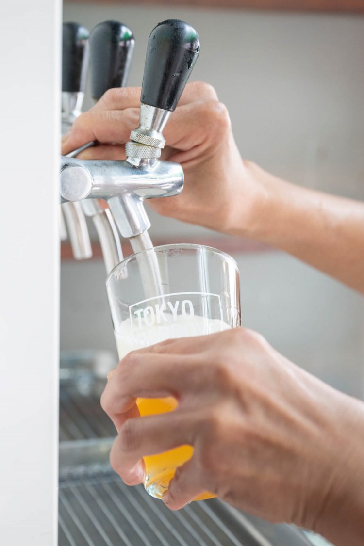 自社ビール3種、ゲストビール1種の4タップ。