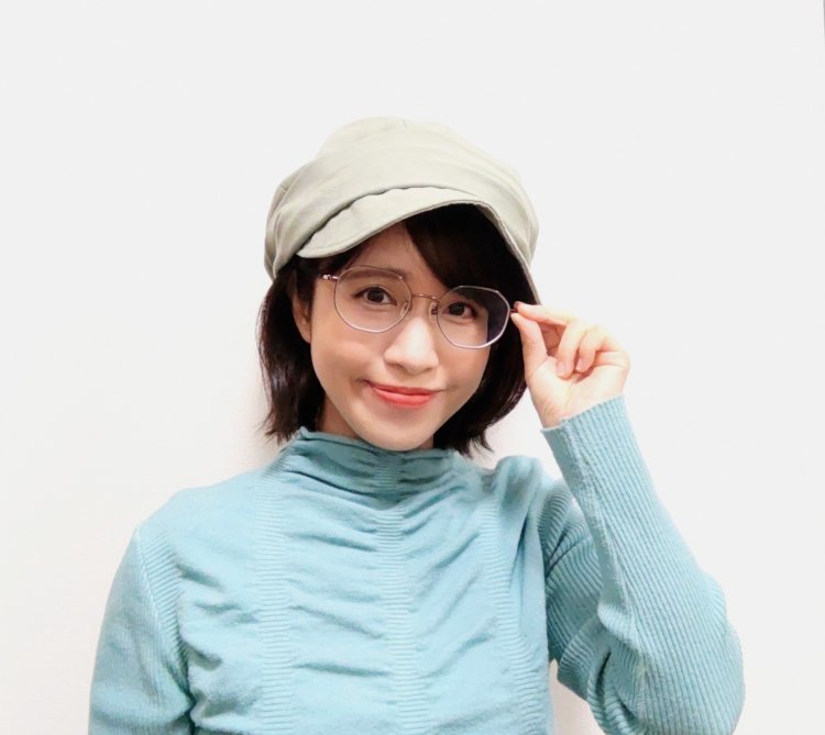 花粉対策に帽子やメガネも　