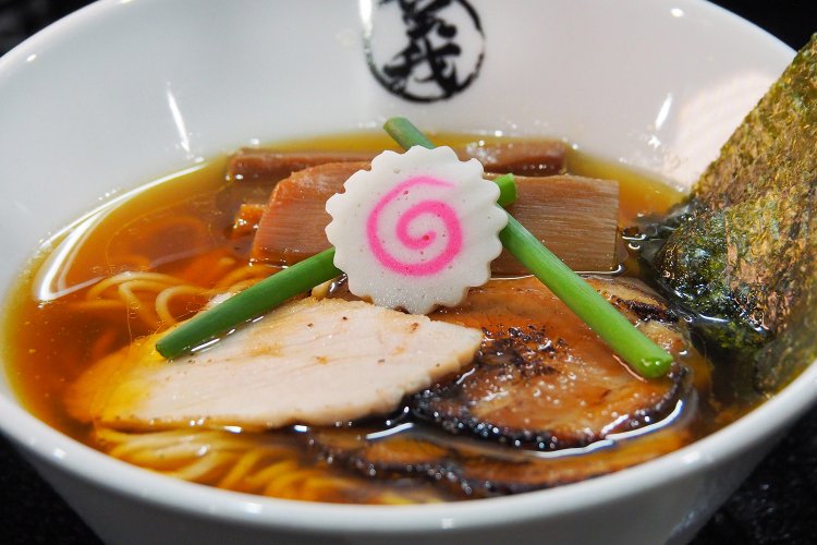 特製醤油らーめん1300円。
