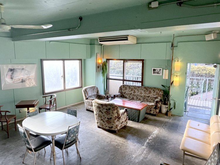 朝日がたっぷりと注いで清々しい。