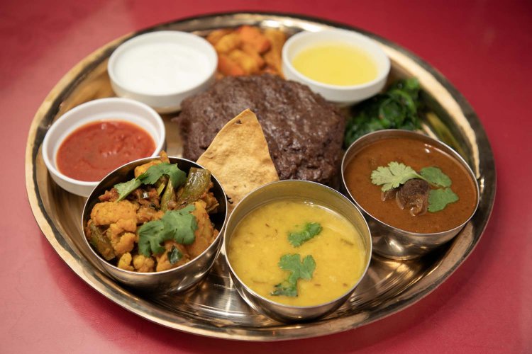 ランチも充実！ ネパール流の居酒屋で素朴な伝統料理を味わう『ソルマリ 蒲田店』