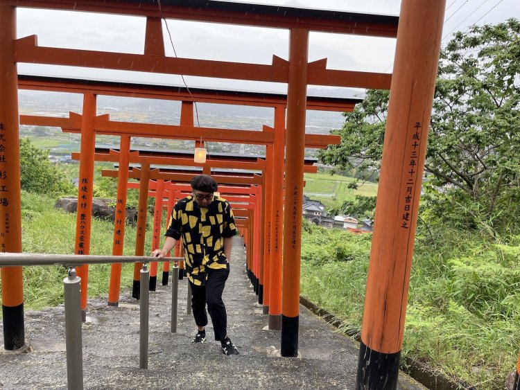 筆者も長い階段を登る時に言ってしまうあの言葉。