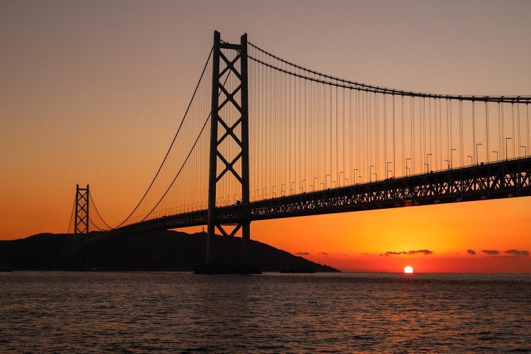 紫式部は、直秀から聞いた話をもとに“須磨の海”を描いた？ 『源氏物語』における、「都の外」の風景描写