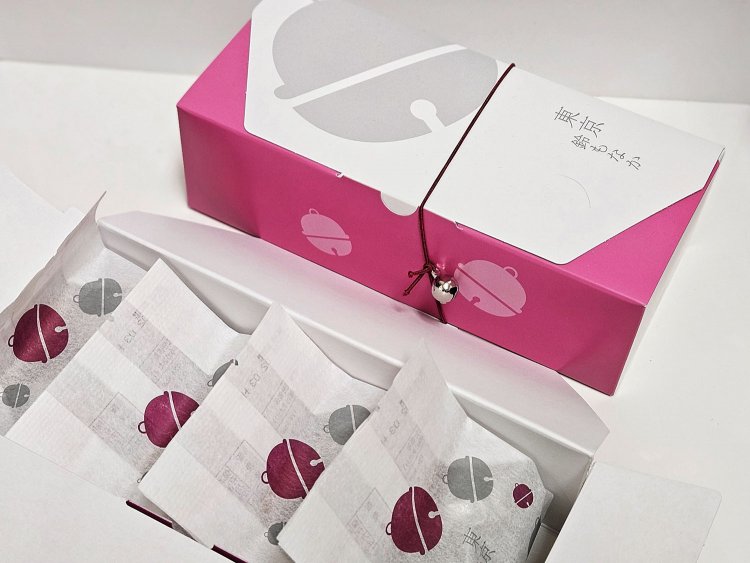 東京駅限定 東京鈴もなか4袋入 1250円。