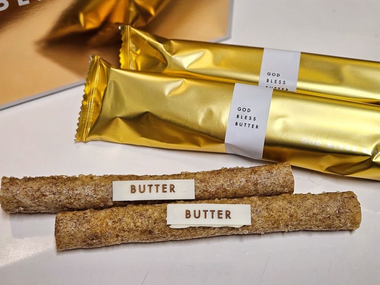 GOD BLESS BUTTER 10個入 918円。
