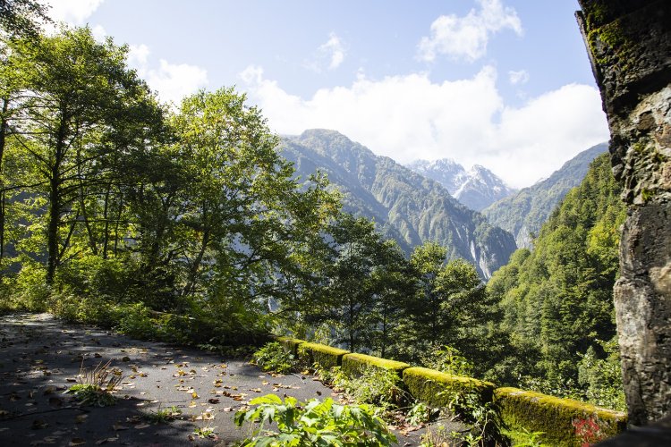 黒部宇奈月キャニオンルートの誕生で、登山上級者しか見られなかった絶景・裏剱が見られるように。（撮影＝永島岳志）