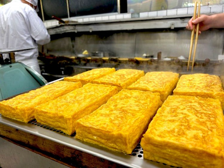 築地市場で愛される『丸武』の玉子焼きも。