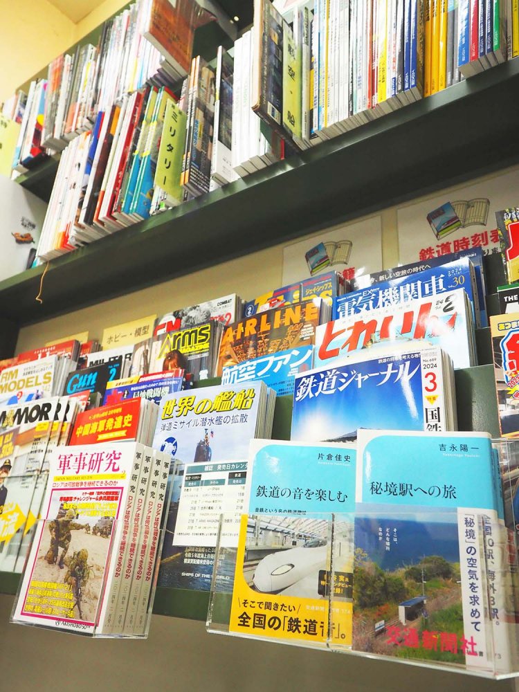 売れ筋のホビー本。男性向け趣味の雑誌が揃う。