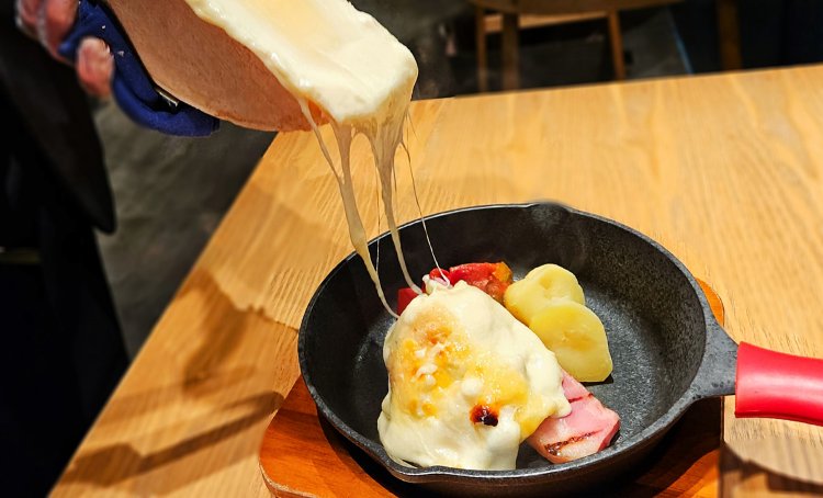 CHEESE KITCHEN RACLER（チーズ キッチン ラクレ）