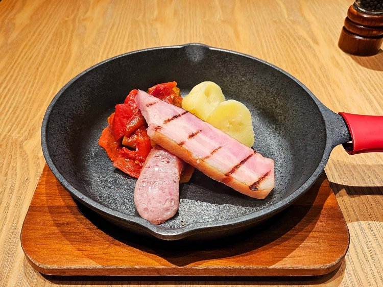 ラクレット！ Meat&Vege 2420円。