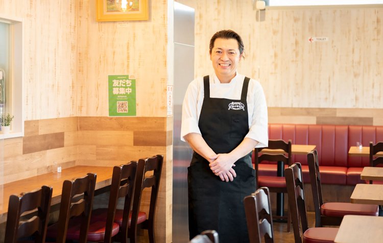 祖父母の味を受け継ぐ3代目店主の石橋さん。