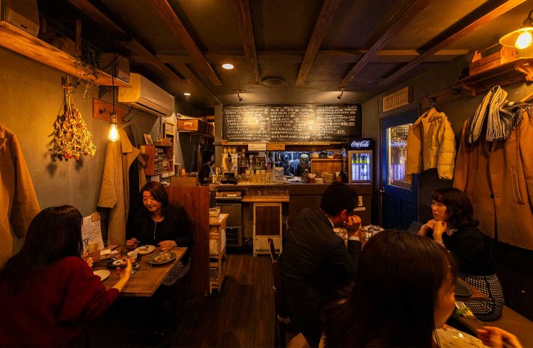 8坪の店舗は満席率高め。