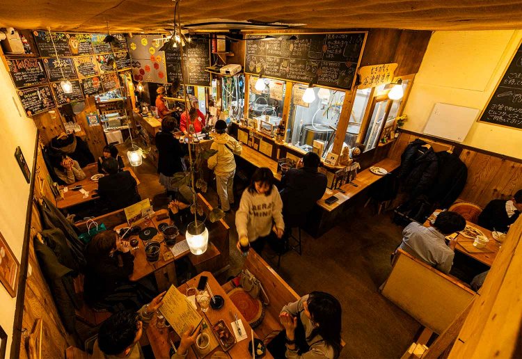 店内はほぼ今井さんのDIY。