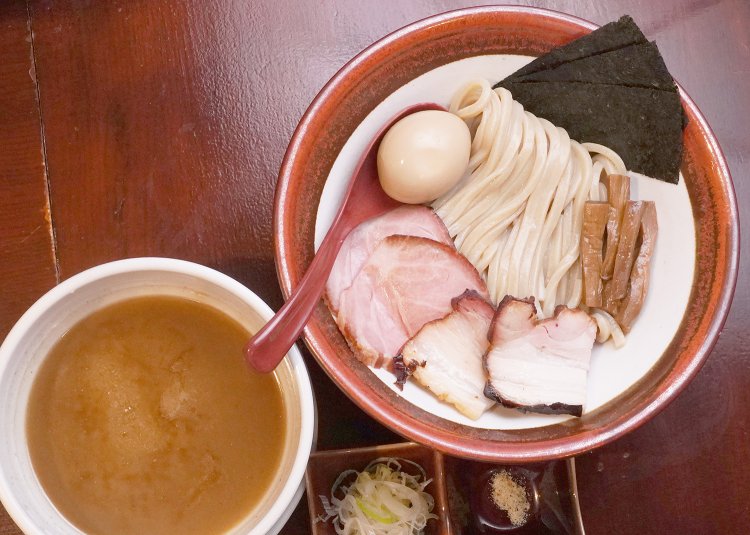 特製つけ麺1300円（並盛）。