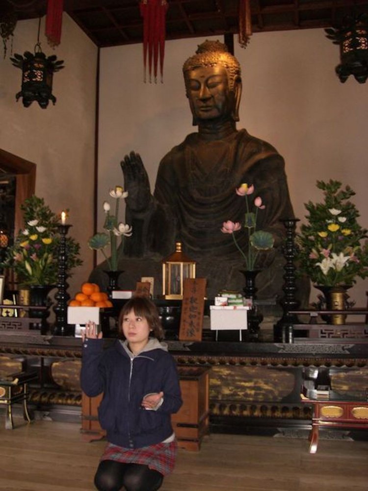 現存最古とも言われる飛鳥大仏。