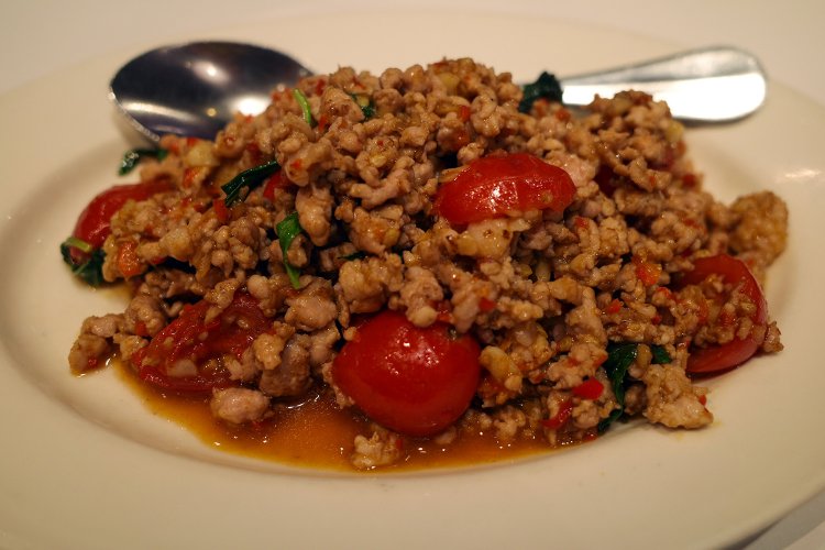 豚肉のガーバオ。