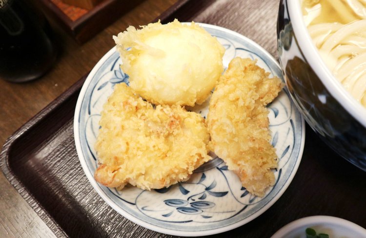 とり天は2個つき！ボリュームがあって◎。