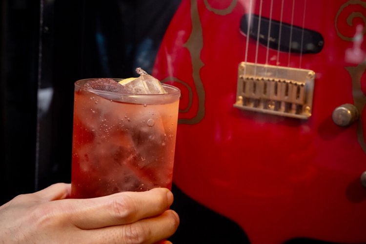 赤マイマイ420円。