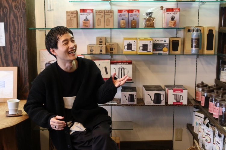 「カート・コバーンといえば金髪とジーンズとカーディガン、みたいな（笑）」